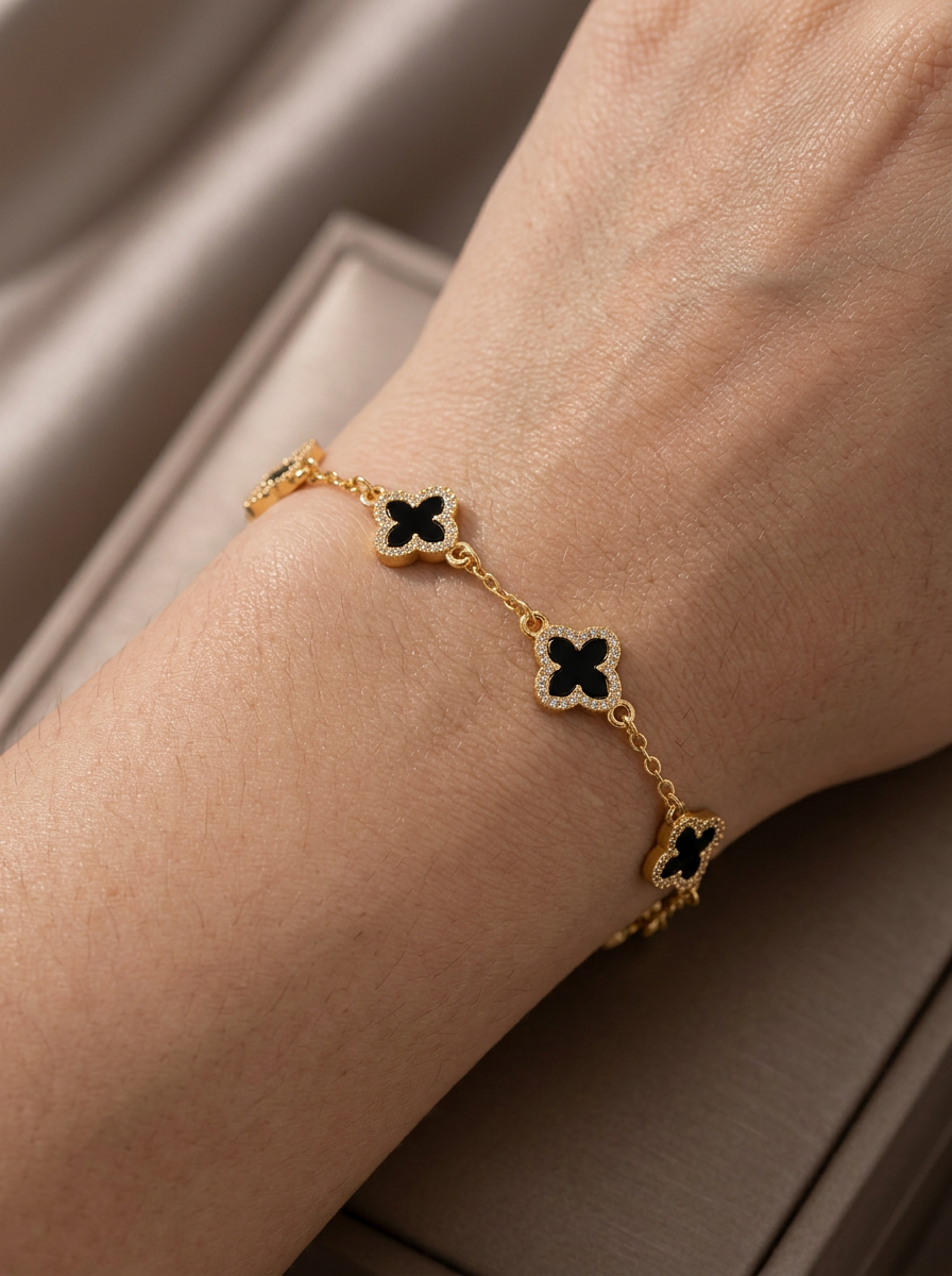 The Lucky Clover Bracelet Black