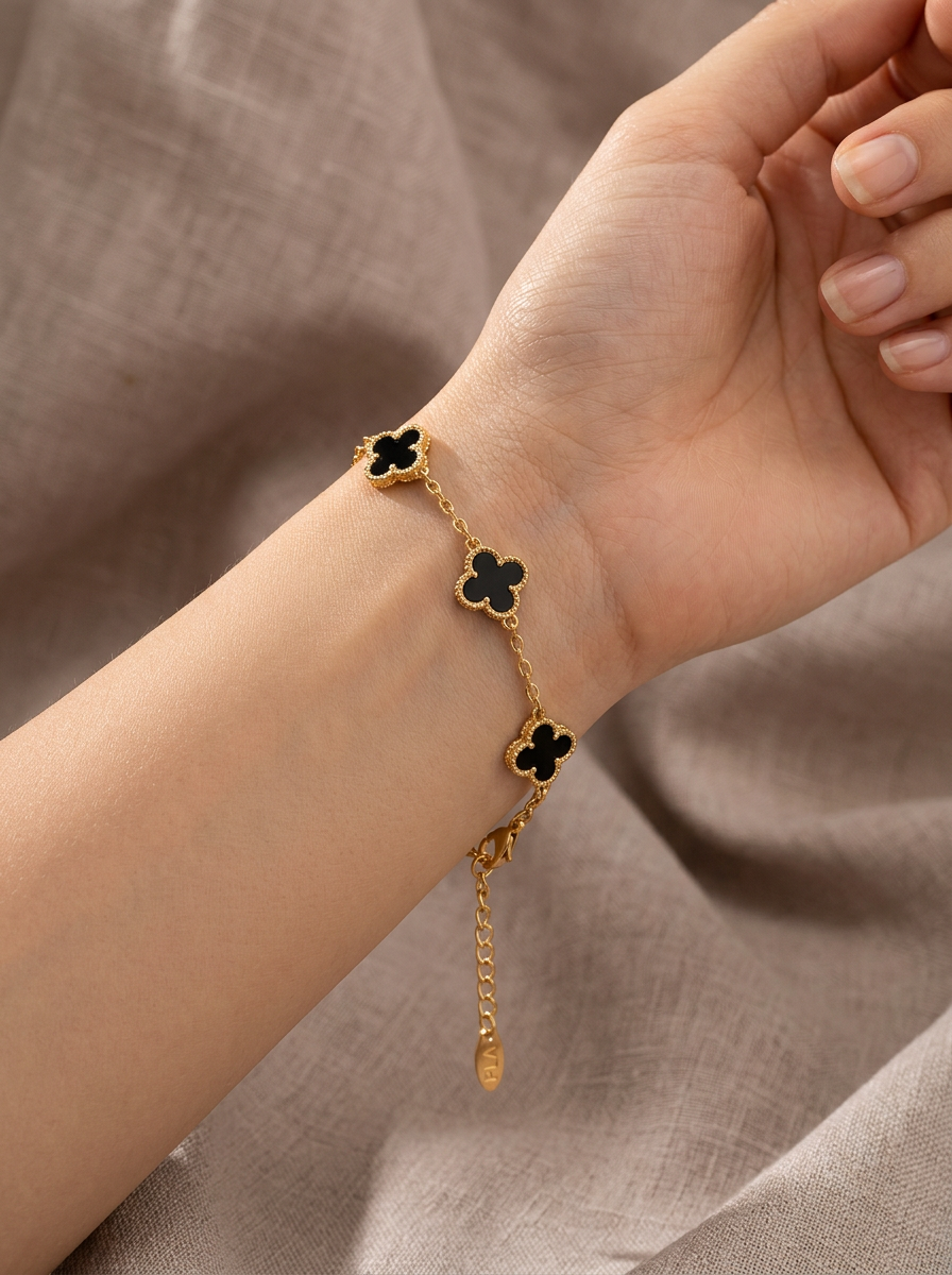 The Lucky Clover Bracelet Black