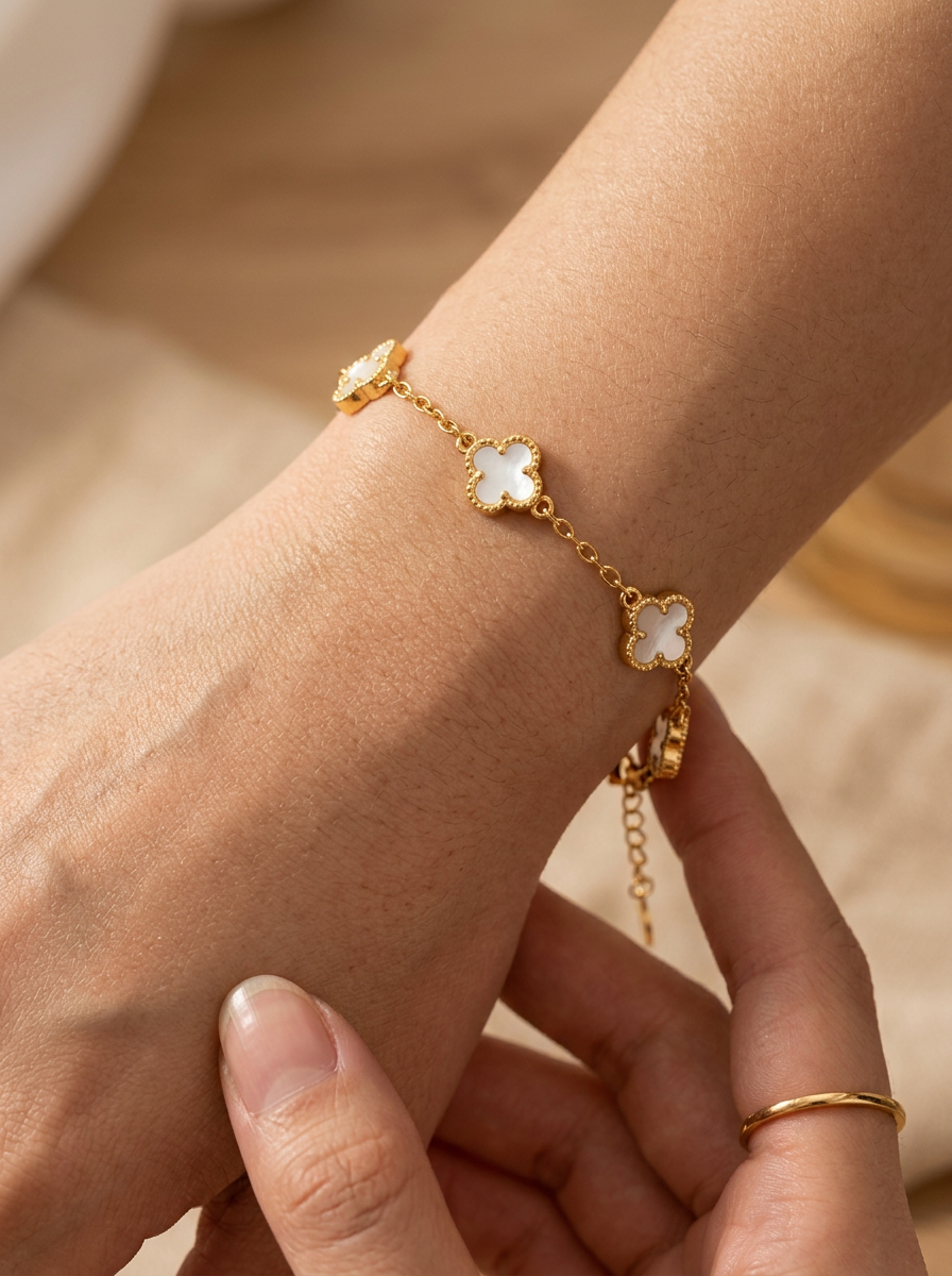 The Lucky Clover Bracelet White