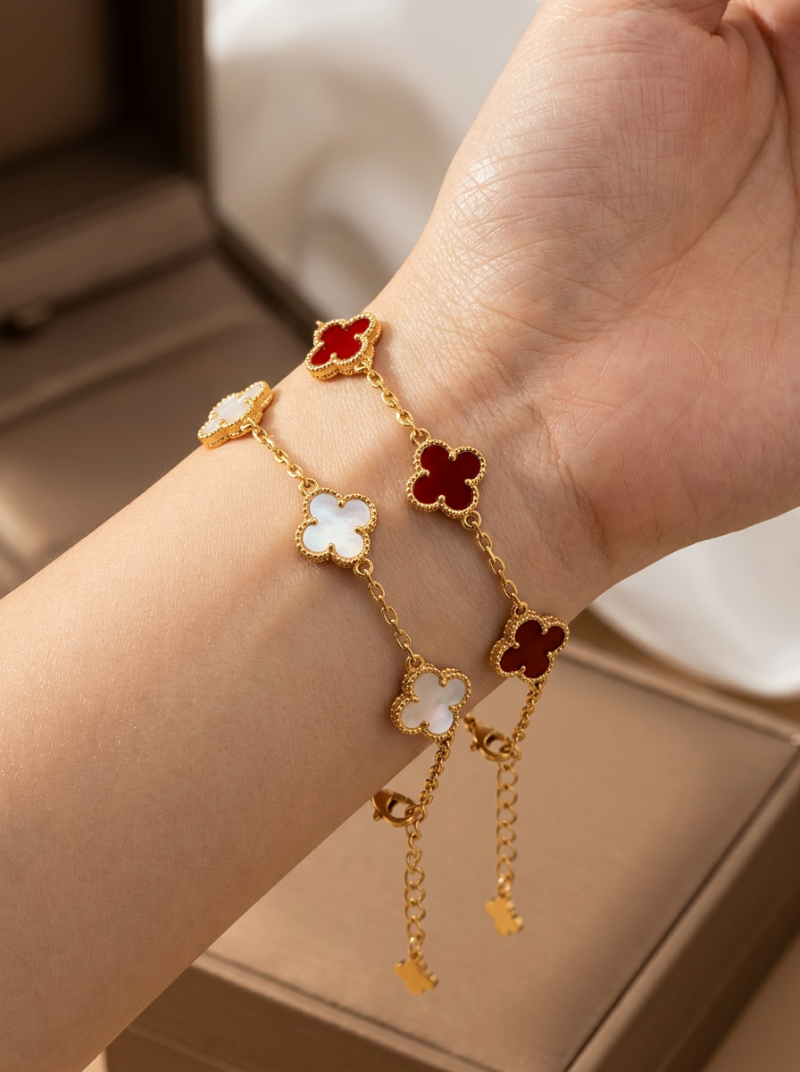 The Lucky Clover Bracelet Red