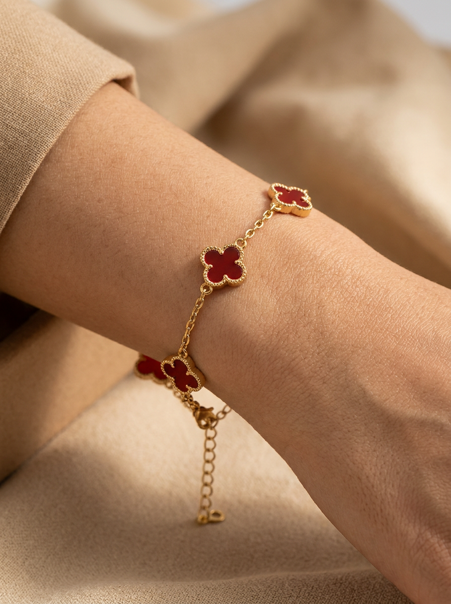 The Lucky Clover Bracelet Red