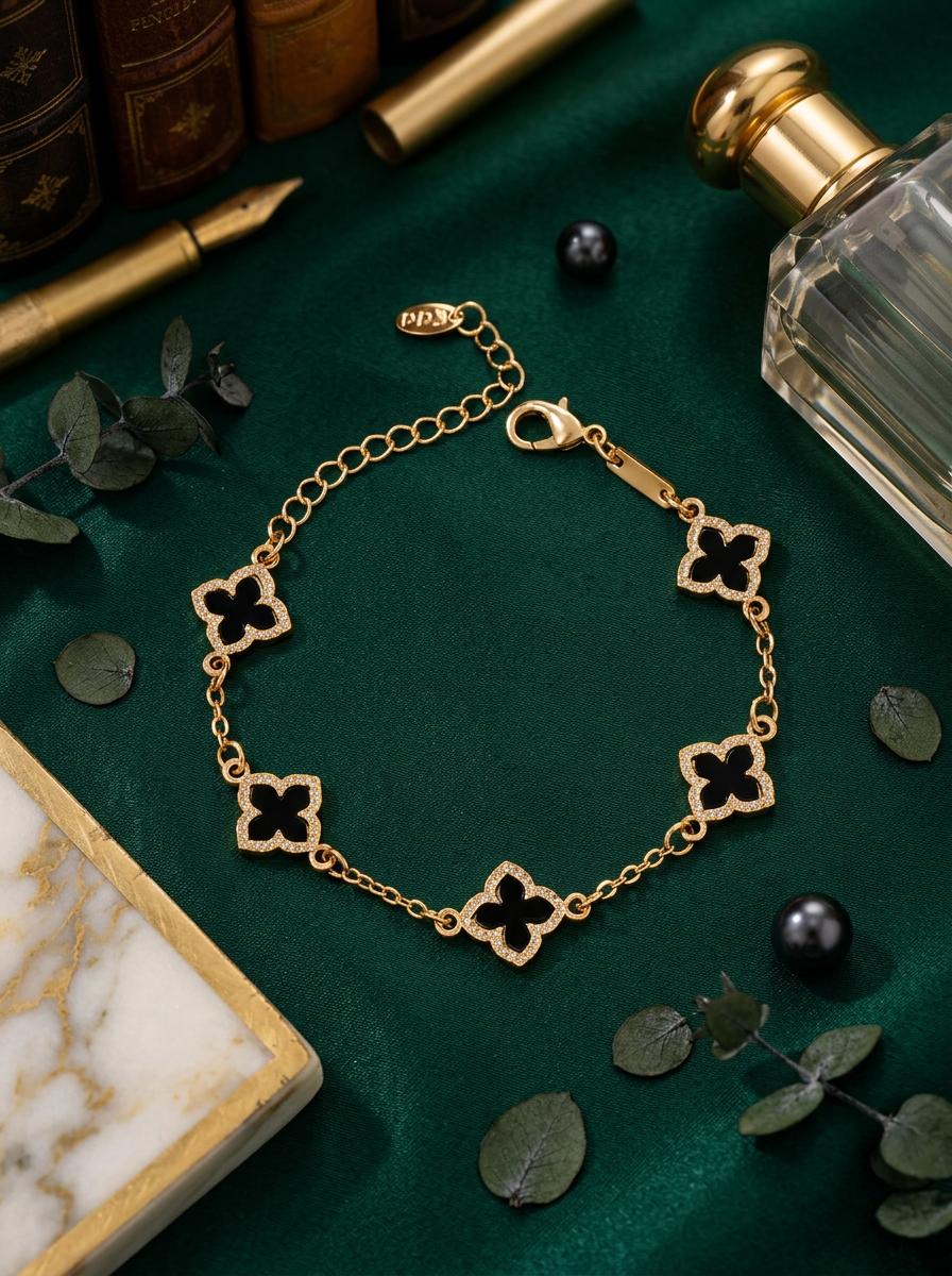 The Lucky Clover Bracelet Black