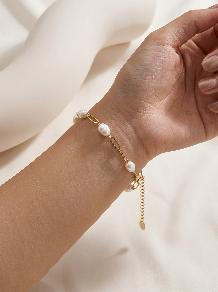 The Golden Pearl Bracelet